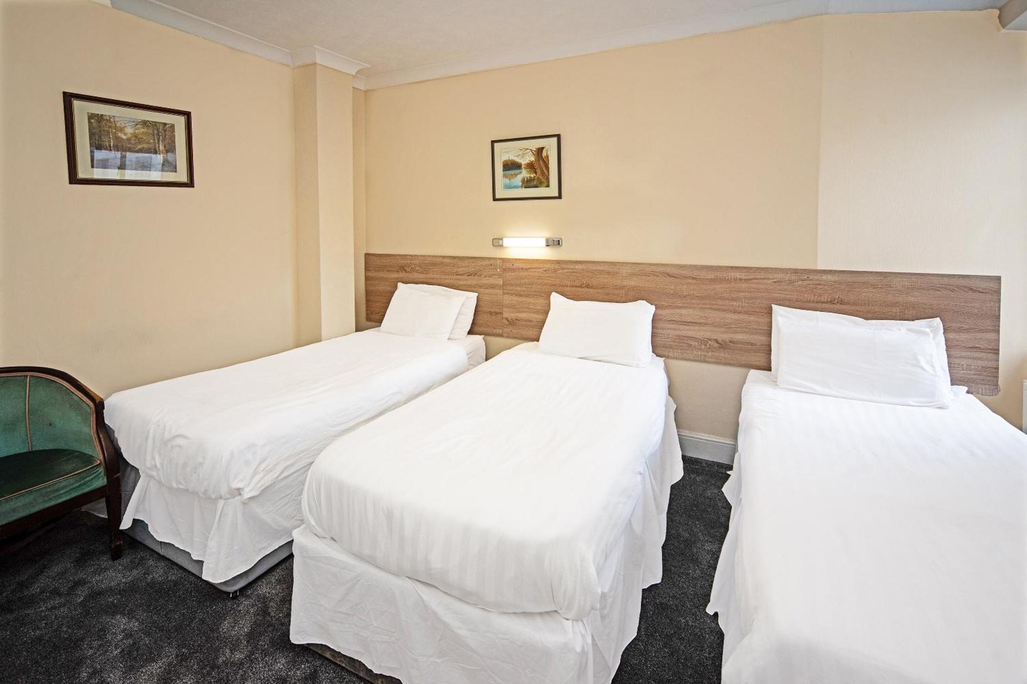 Отель The Sherwood Palm Hotel, 3*